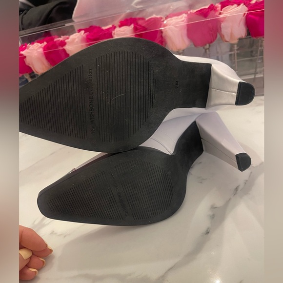 Never worn The Wishbone Collection booties - Picture 5 of 6